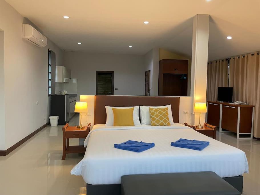Blue Beach Apartment Rawai エクステリア 写真